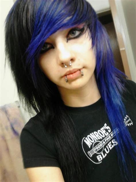 emo hairstyle female